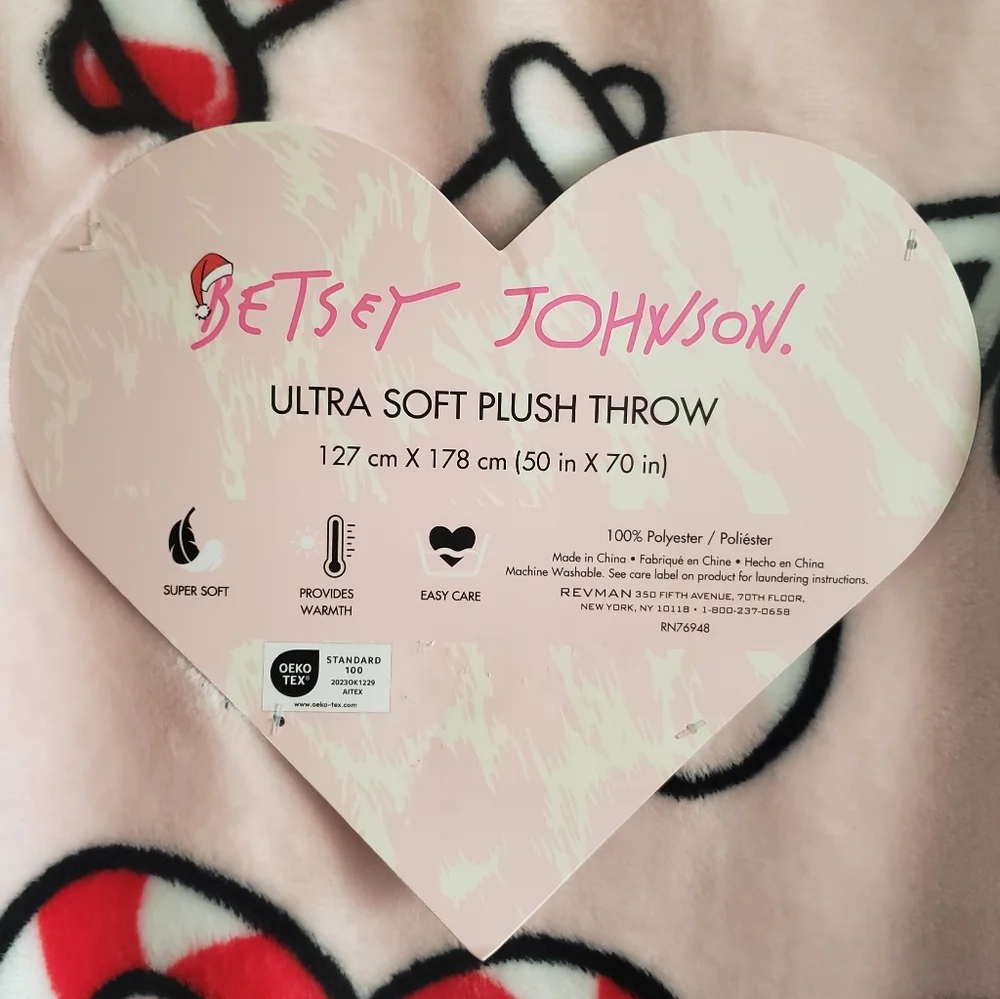 Betsey Johnson Christmas Candy Cane Hearts XOXO Pink Throw Blanket 50